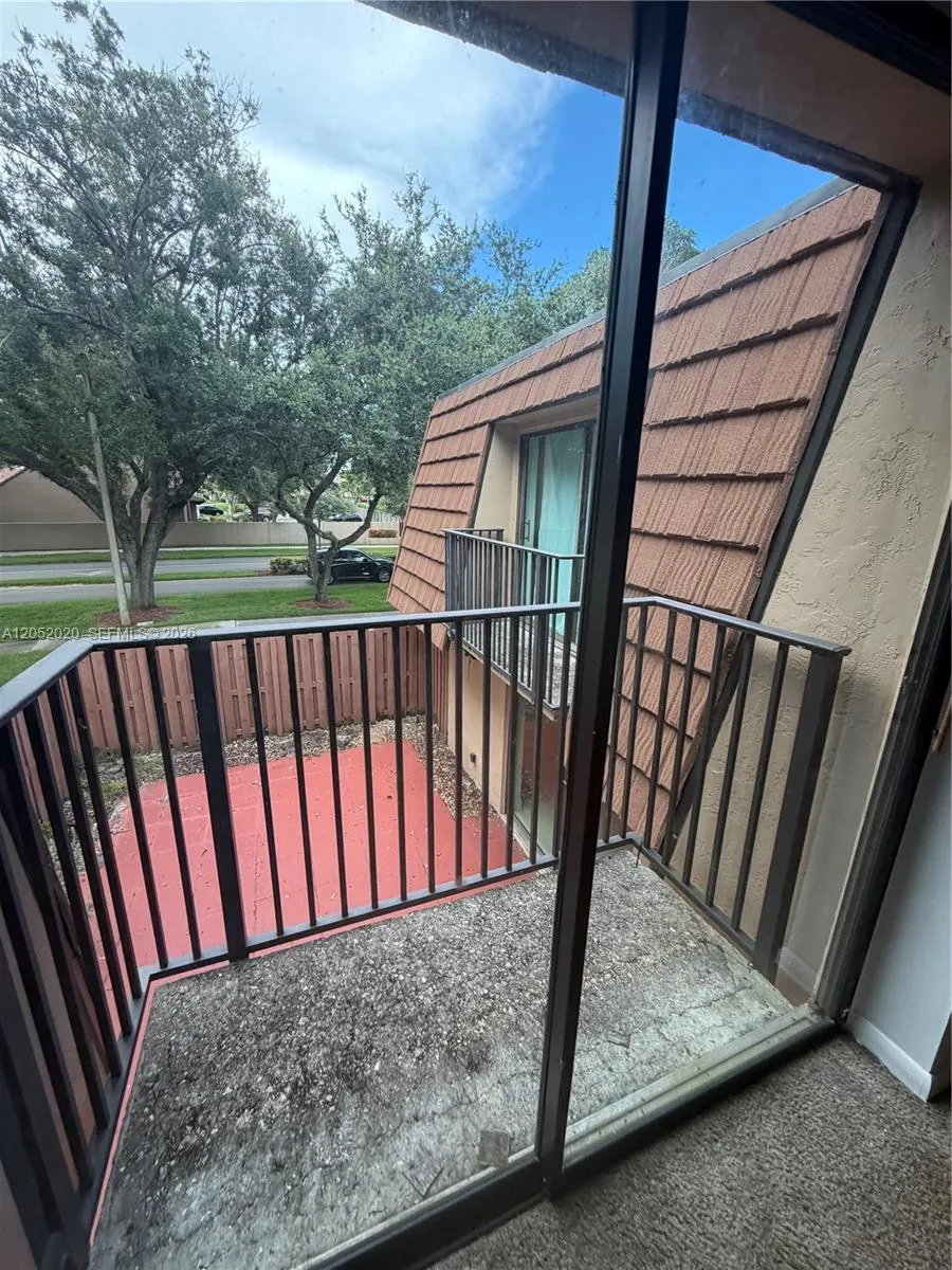 2563 CAMELOT #2563 Cooper City, FL 33026