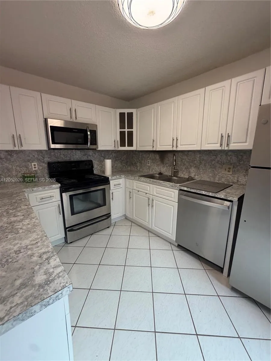 2563 CAMELOT #2563 Cooper City, FL 33026