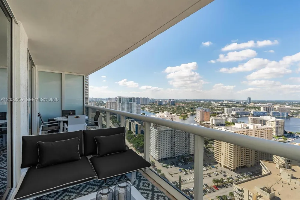 1800 S Ocean Dr #3109 Hallandale Beach, FL 33009