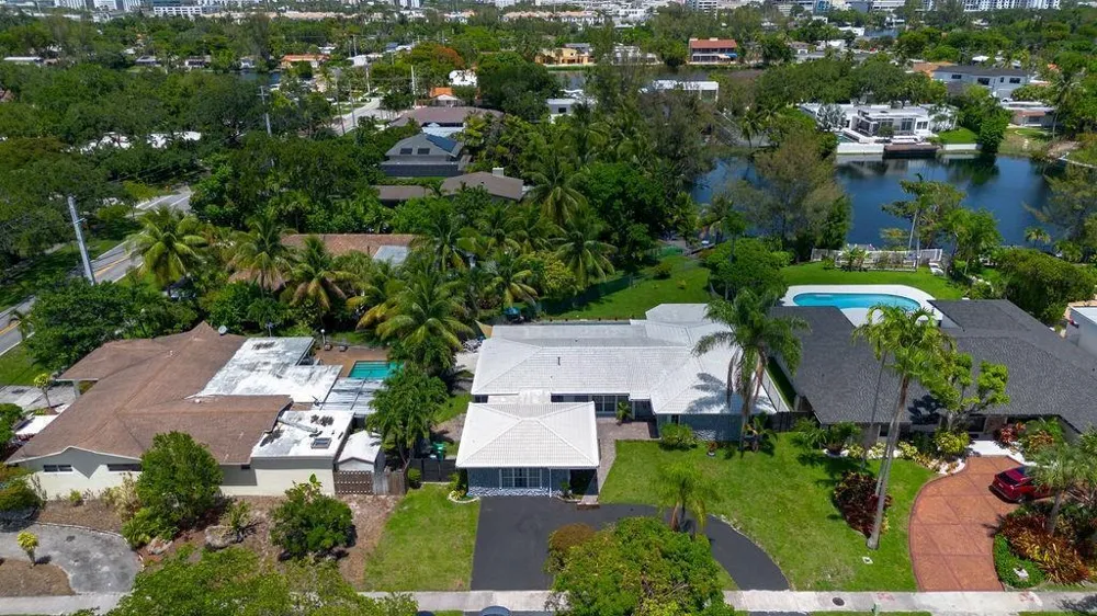 19885 NE 22nd Avenue Miami, FL 33180