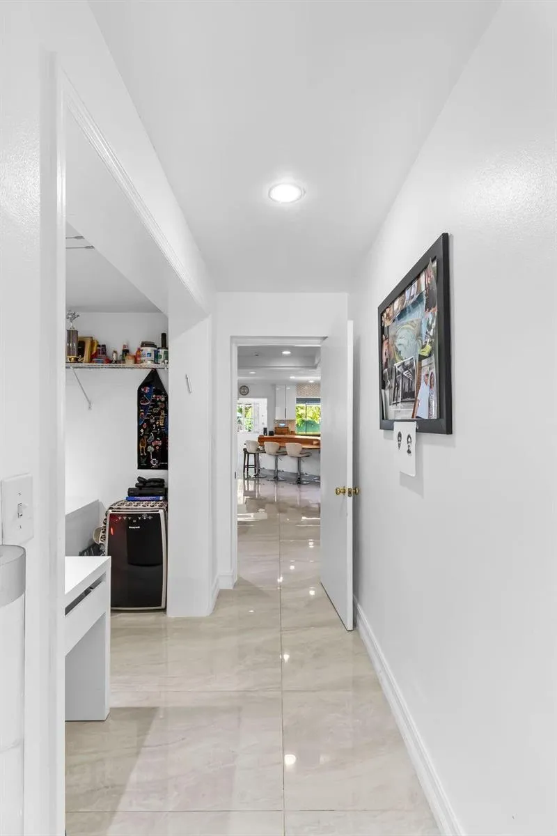 19885 NE 22nd Avenue Miami, FL 33180