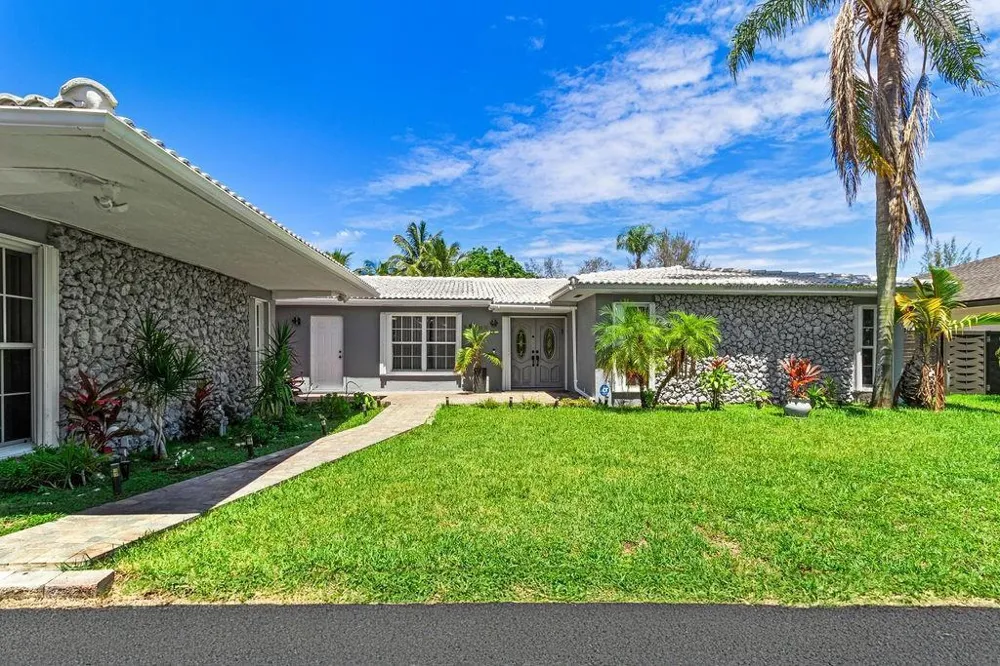 19885 NE 22nd Avenue Miami, FL 33180