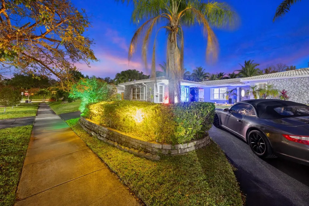 19885 NE 22nd Avenue Miami, FL 33180
