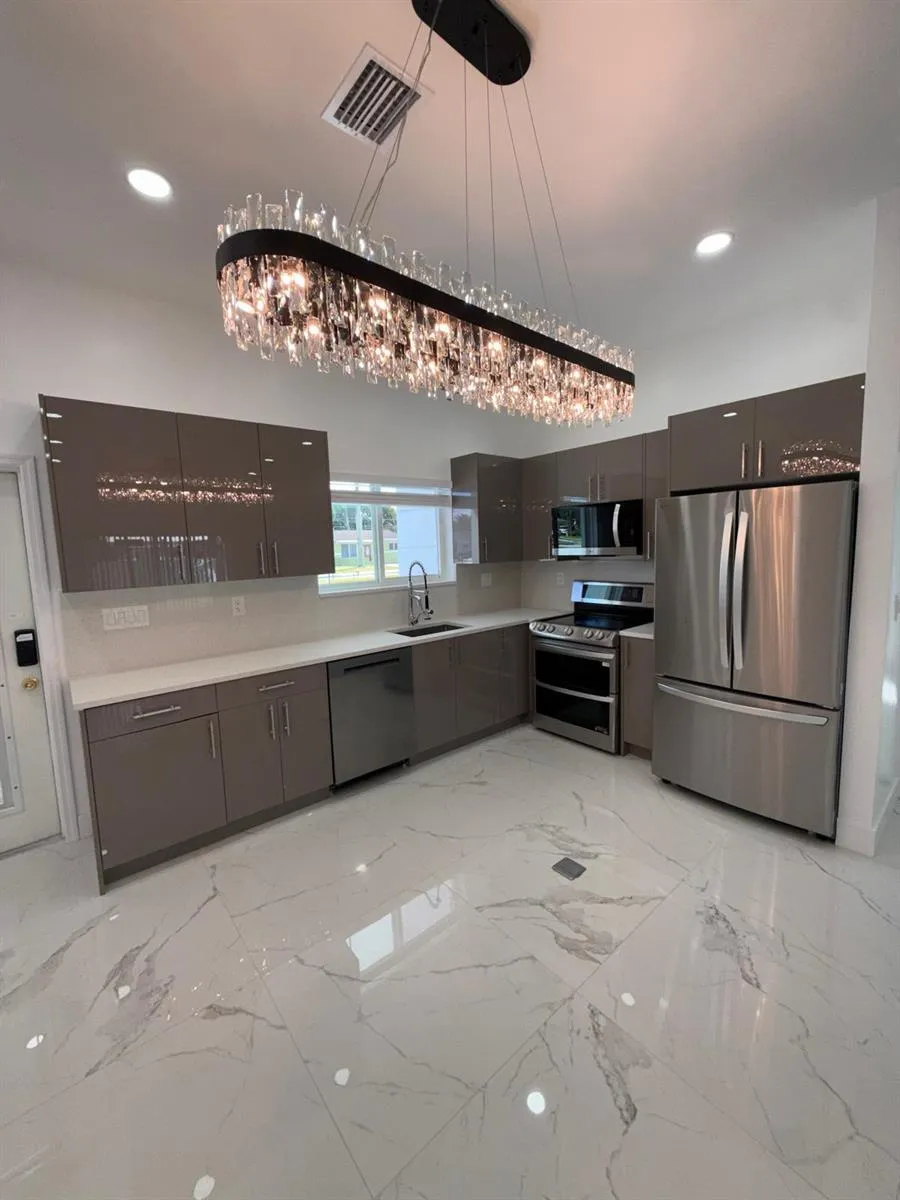 6319 Southgate Boulevard Margate, FL 33068