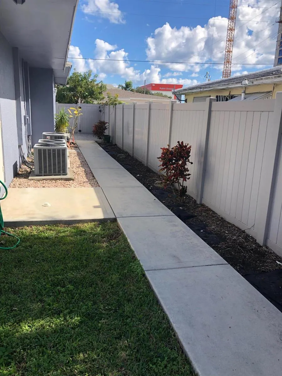 2212 SE 4th Avenue Fort Lauderdale, FL 33316