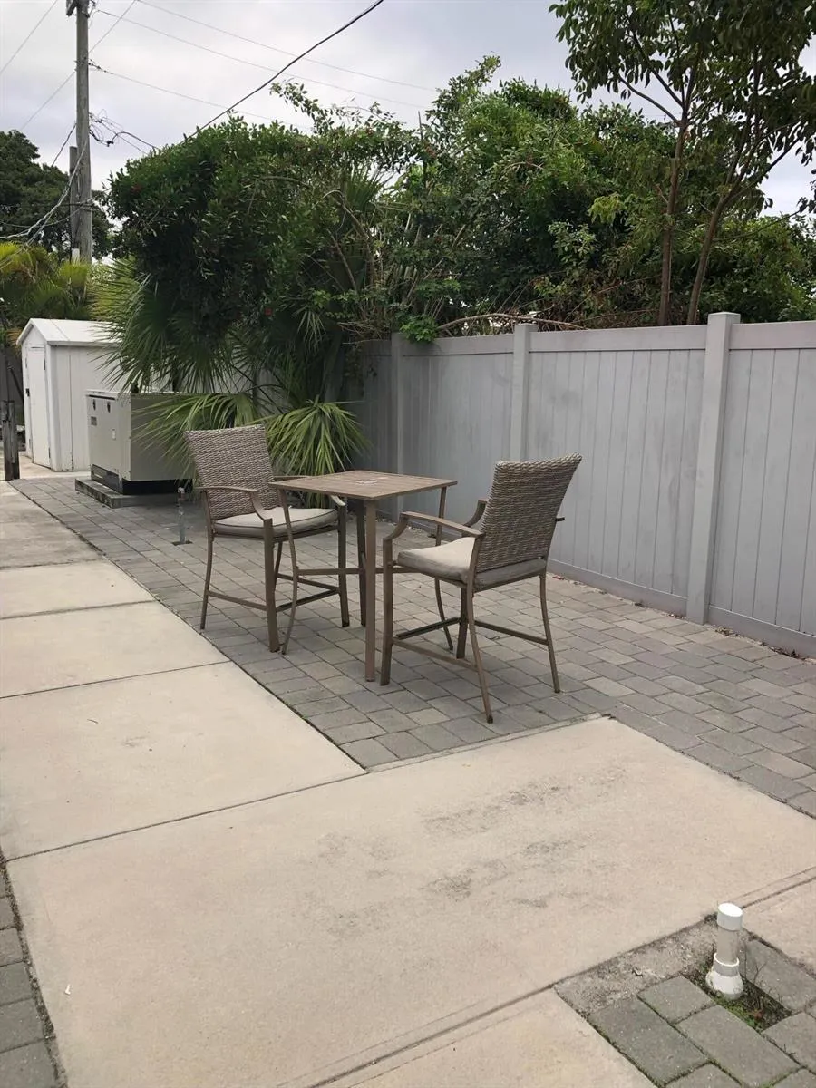 2212 SE 4th Avenue Fort Lauderdale, FL 33316