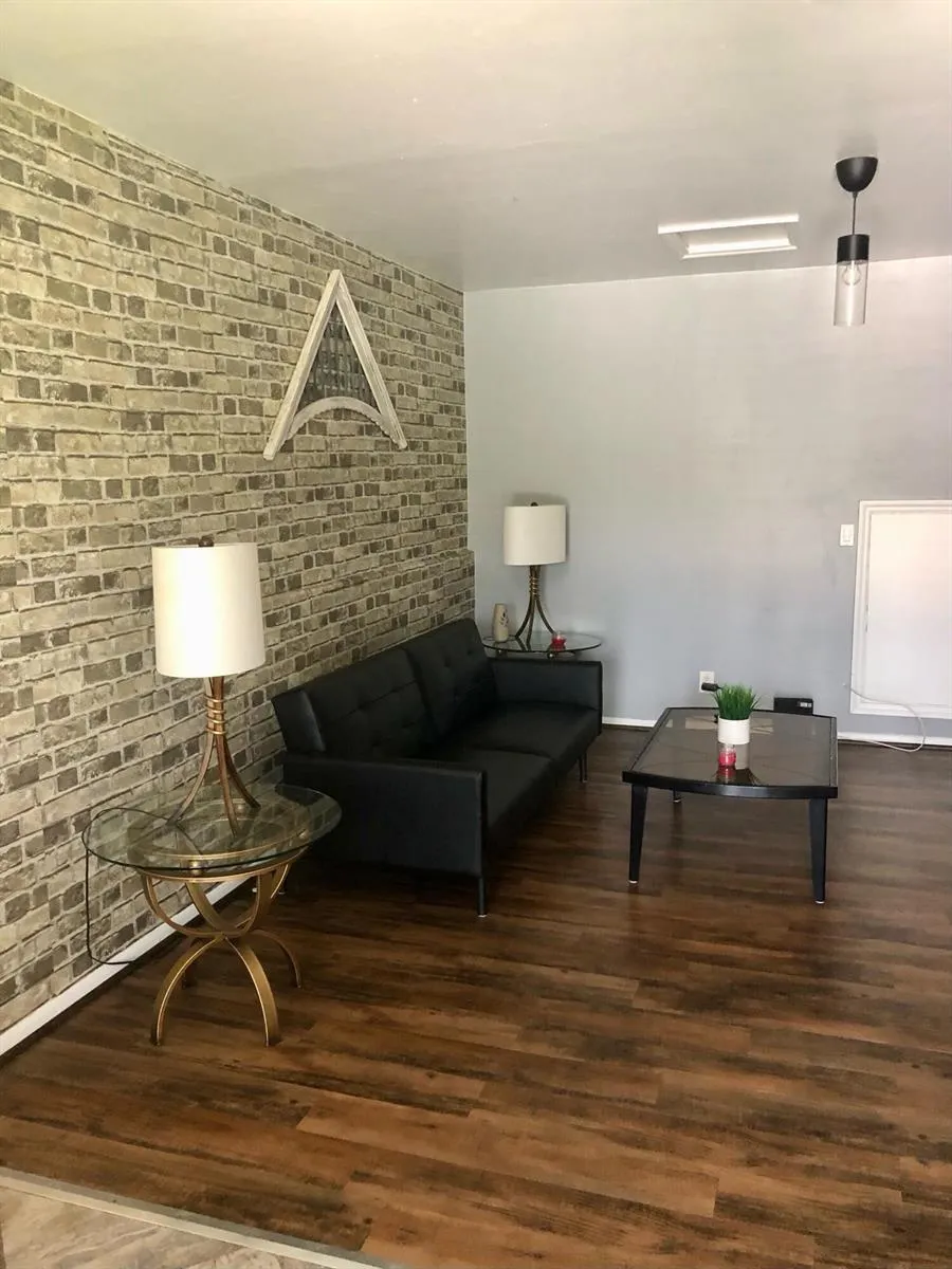 2212 SE 4th Avenue Fort Lauderdale, FL 33316