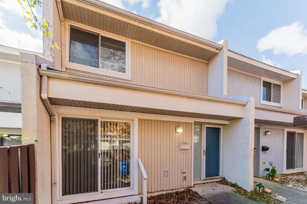 2442 SOUTHGATE SQUARE Reston, VA 20191