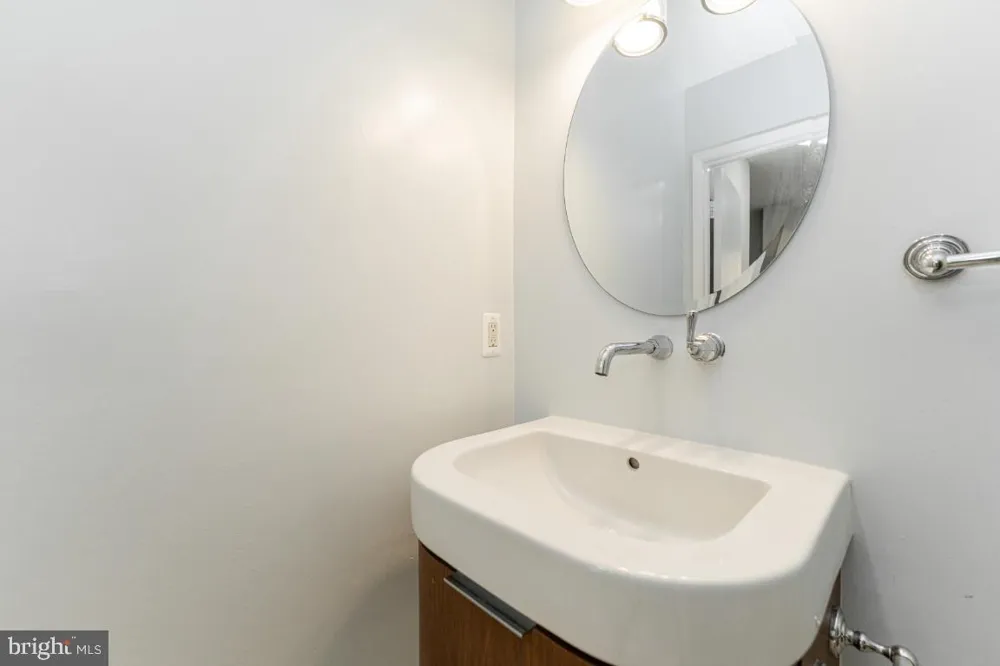 2442 SOUTHGATE SQUARE Reston, VA 20191