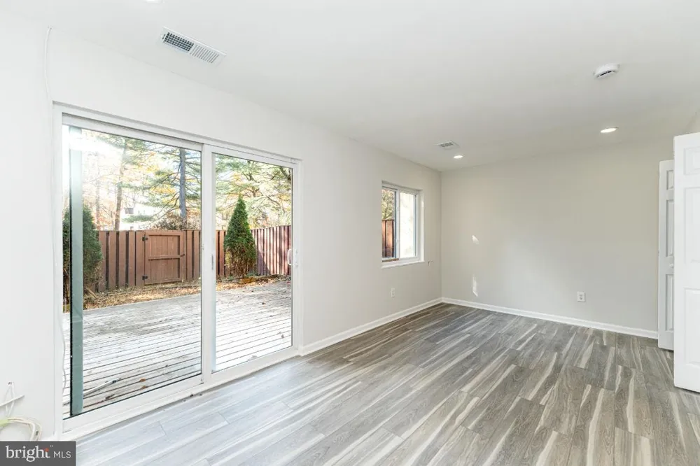 2442 SOUTHGATE SQUARE Reston, VA 20191