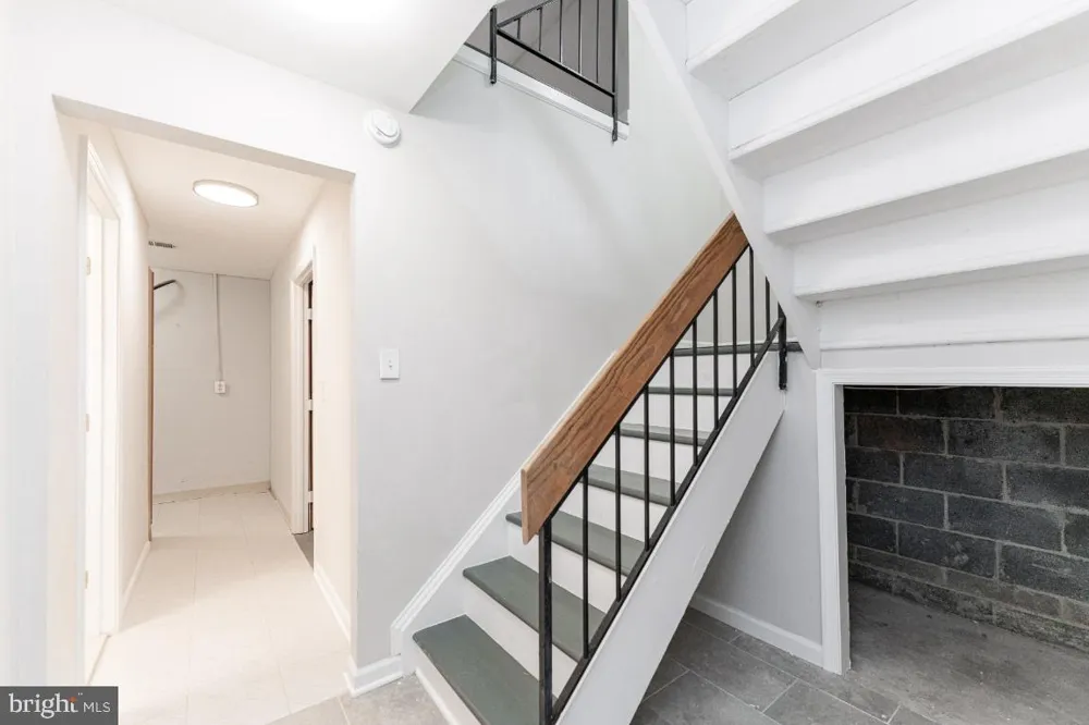 2442 SOUTHGATE SQUARE Reston, VA 20191