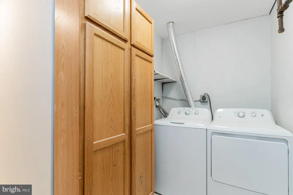 2442 SOUTHGATE SQUARE Reston, VA 20191