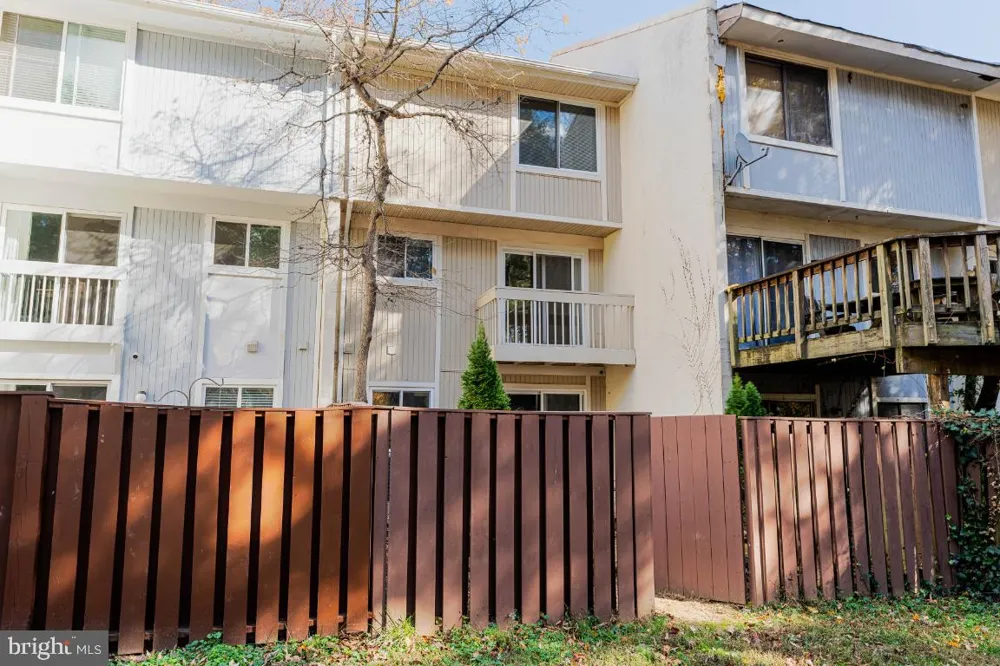 2442 SOUTHGATE SQUARE Reston, VA 20191