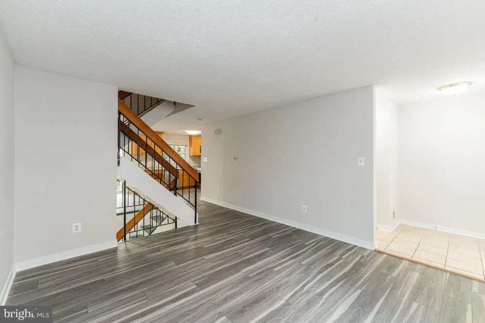 2442 SOUTHGATE SQUARE Reston, VA 20191