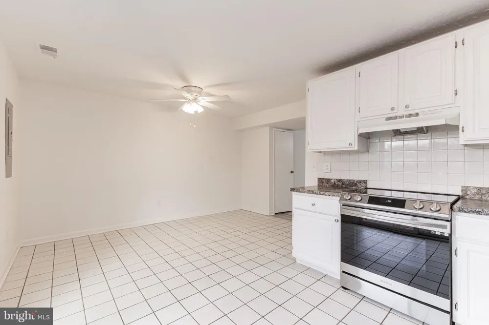 1183 AUTUMNHAZE COURT Herndon, VA 20170