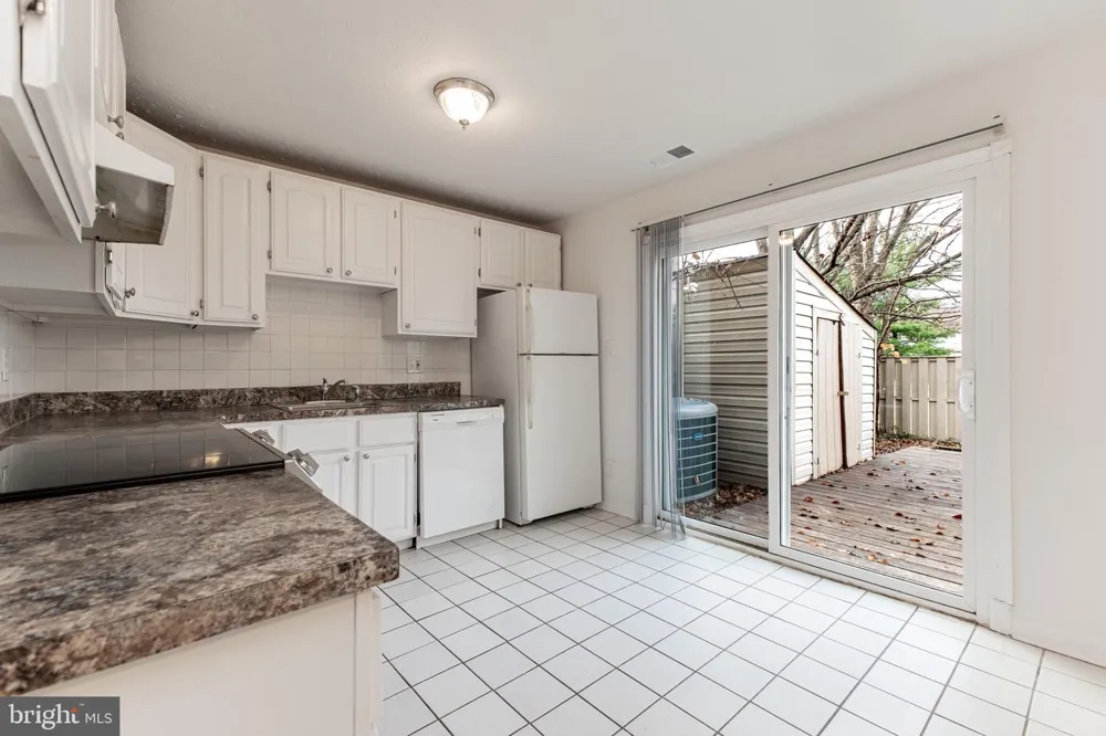 1183 AUTUMNHAZE COURT Herndon, VA 20170