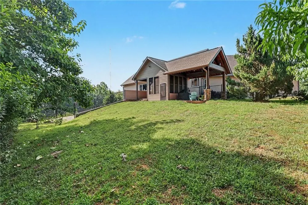 1050 Ricky West Road Cleveland, GA 30528