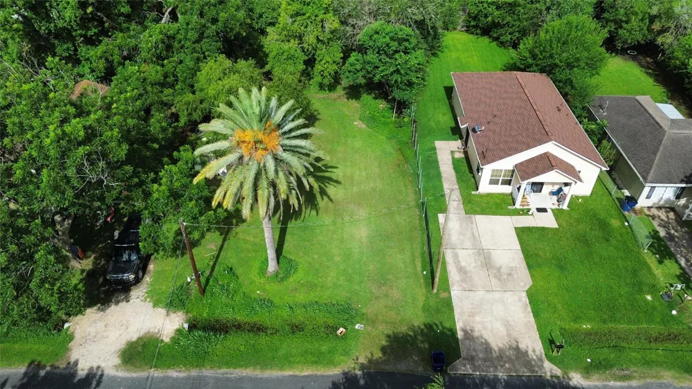 118 28th Street Texas City, TX 77590
