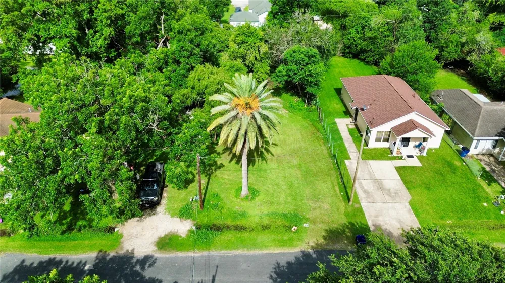 118 28th Street Texas City, TX 77590