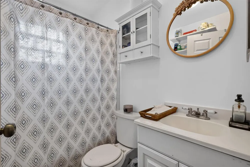5639 Ithaca Circle E Lake Worth, FL 33463