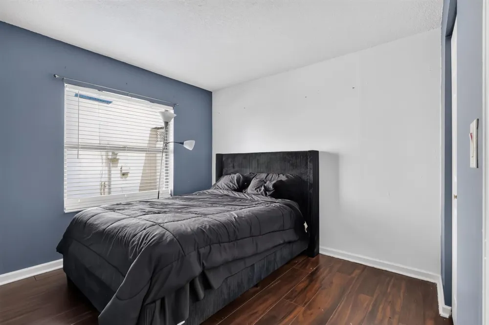 5639 Ithaca Circle E Lake Worth, FL 33463