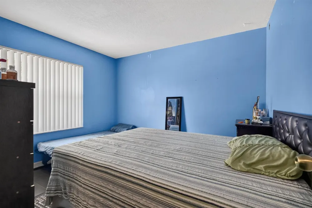 5639 Ithaca Circle E Lake Worth, FL 33463