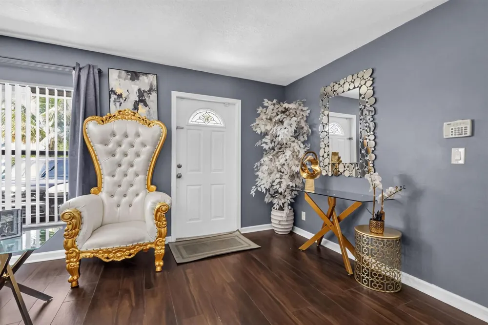 5639 Ithaca Circle E Lake Worth, FL 33463