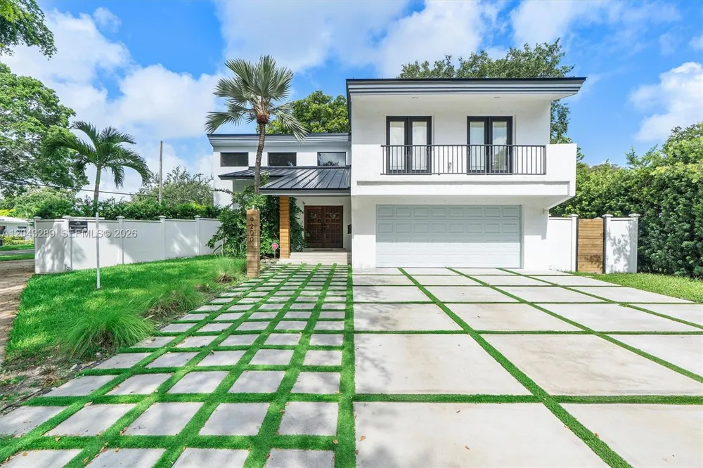9200 NE 12th Ave Miami Shores, FL 33138