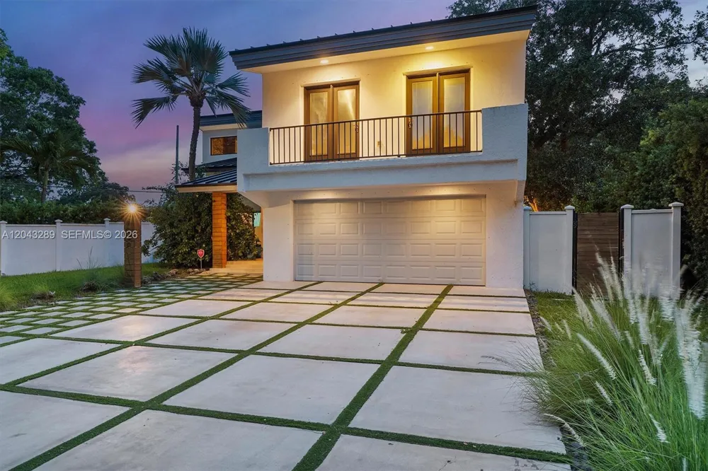 9200 NE 12th Ave Miami Shores, FL 33138