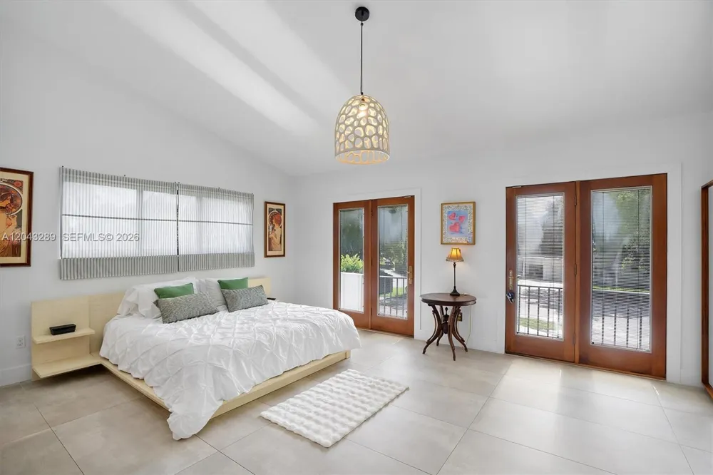 9200 NE 12th Ave Miami Shores, FL 33138