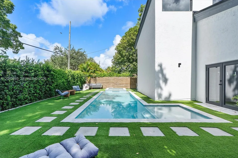 9200 NE 12th Ave Miami Shores, FL 33138