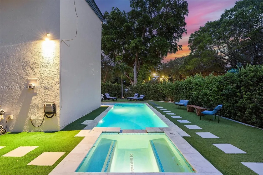 9200 NE 12th Ave Miami Shores, FL 33138