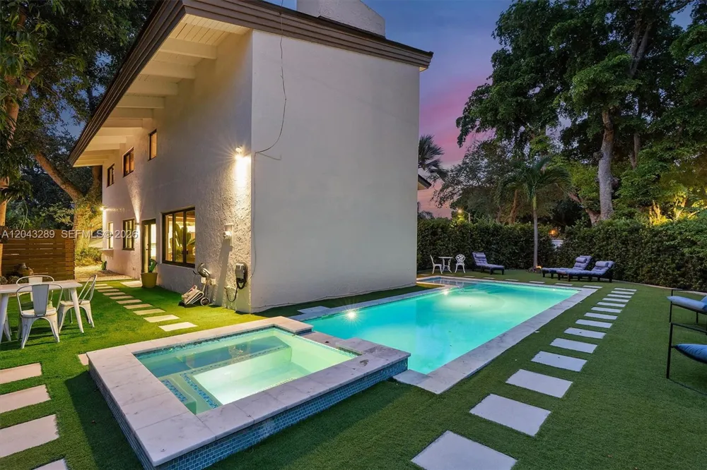9200 NE 12th Ave Miami Shores, FL 33138