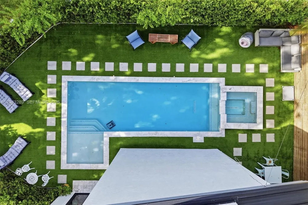 9200 NE 12th Ave Miami Shores, FL 33138