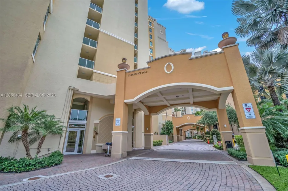 3340 NE 190th St #1206 Aventura, FL 33180