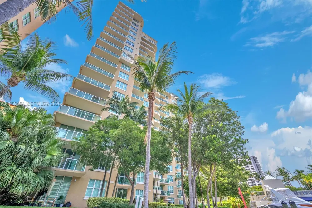 3340 NE 190th St #1206 Aventura, FL 33180