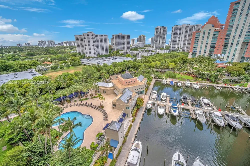 3340 NE 190th St #1206 Aventura, FL 33180