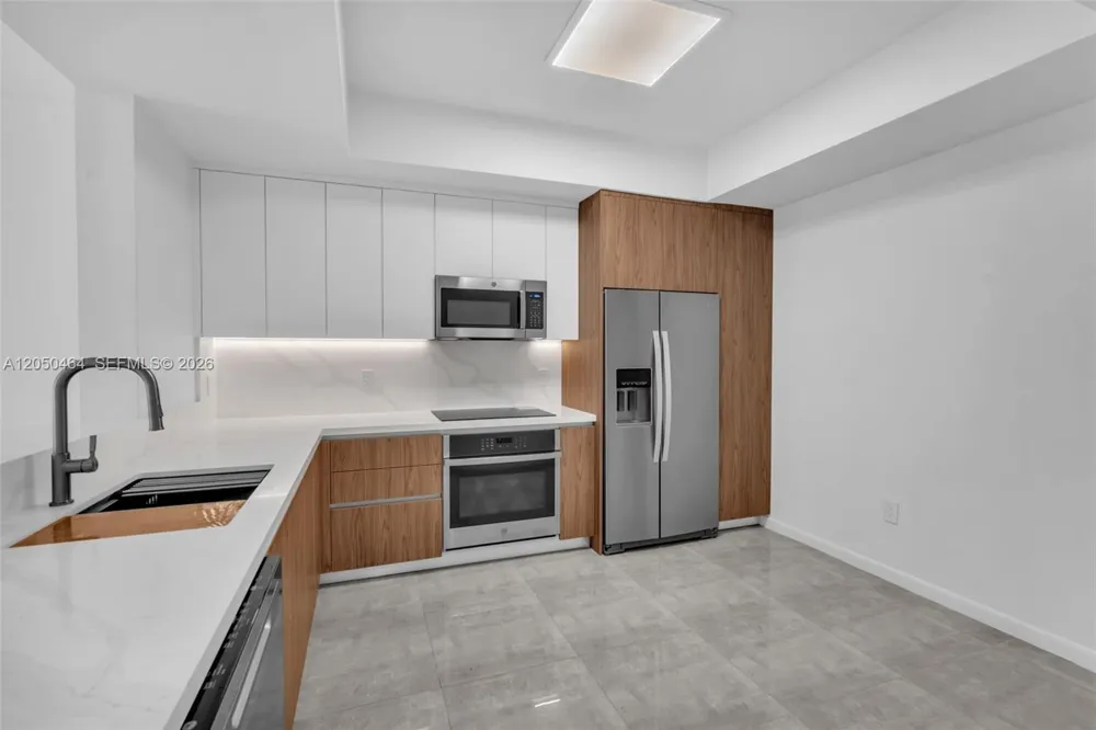 3340 NE 190th St #1206 Aventura, FL 33180