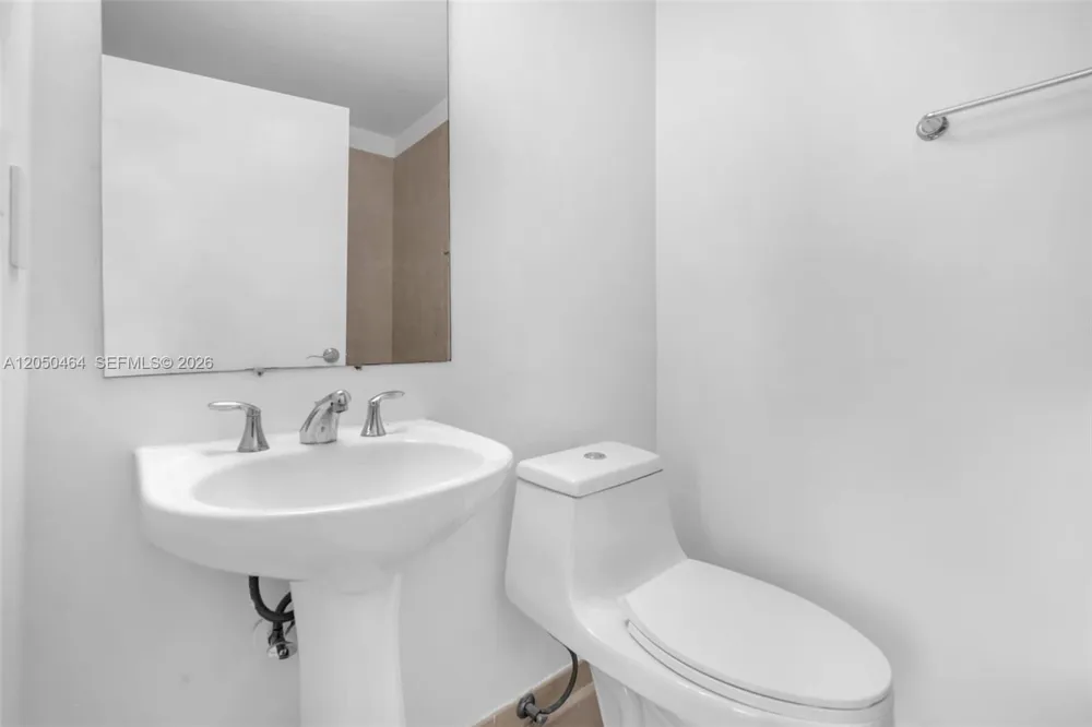 3340 NE 190th St #1206 Aventura, FL 33180