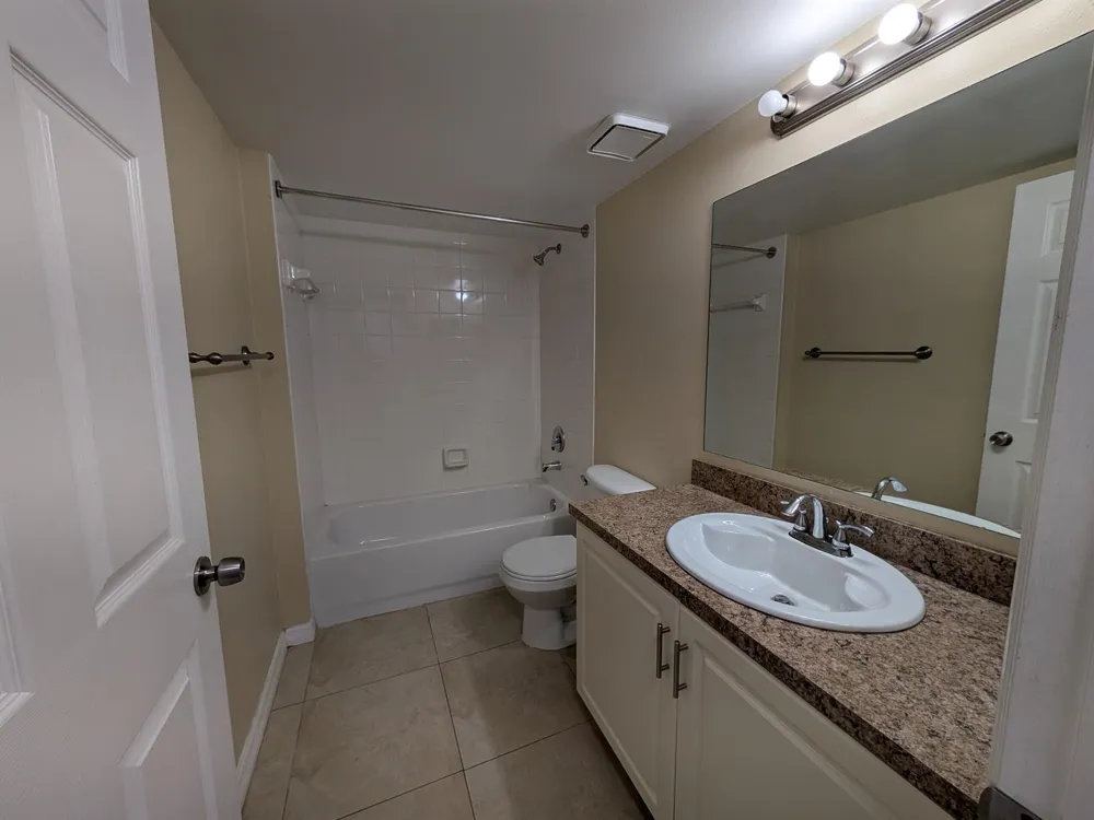 5011 Wiles Road #208 Coconut Creek, FL 33073