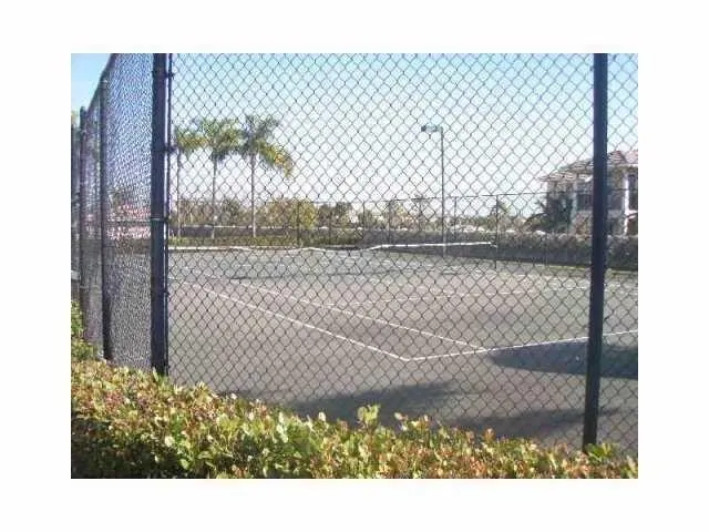 5011 Wiles Road #208 Coconut Creek, FL 33073