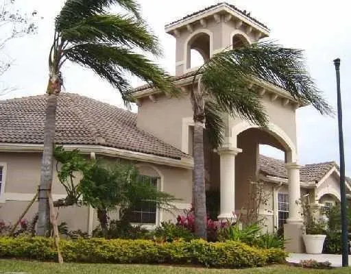 5011 Wiles Road #208 Coconut Creek, FL 33073