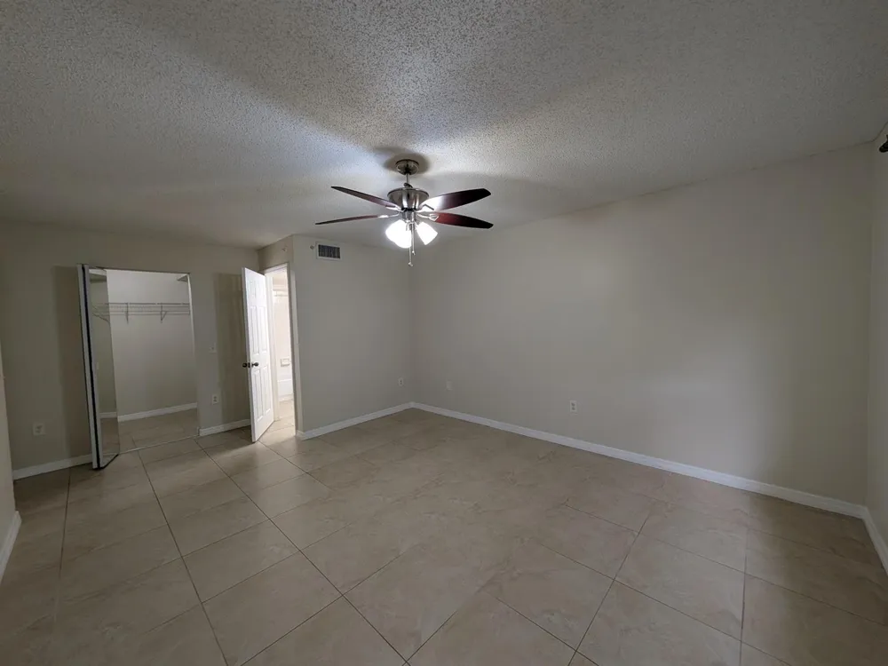 5011 Wiles Road #208 Coconut Creek, FL 33073
