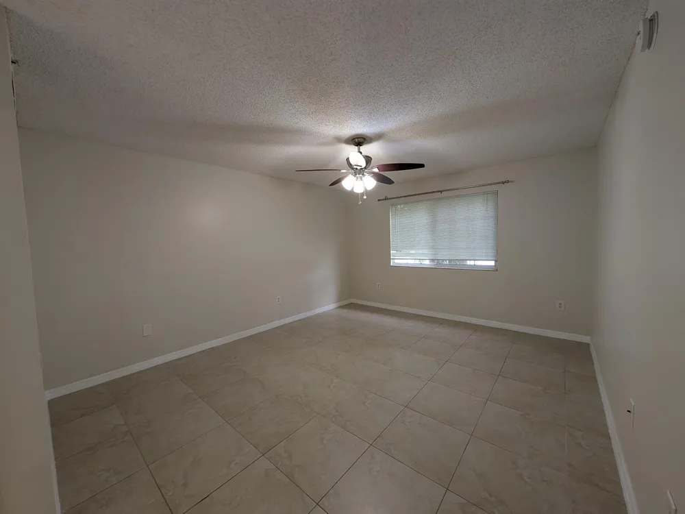 5011 Wiles Road #208 Coconut Creek, FL 33073