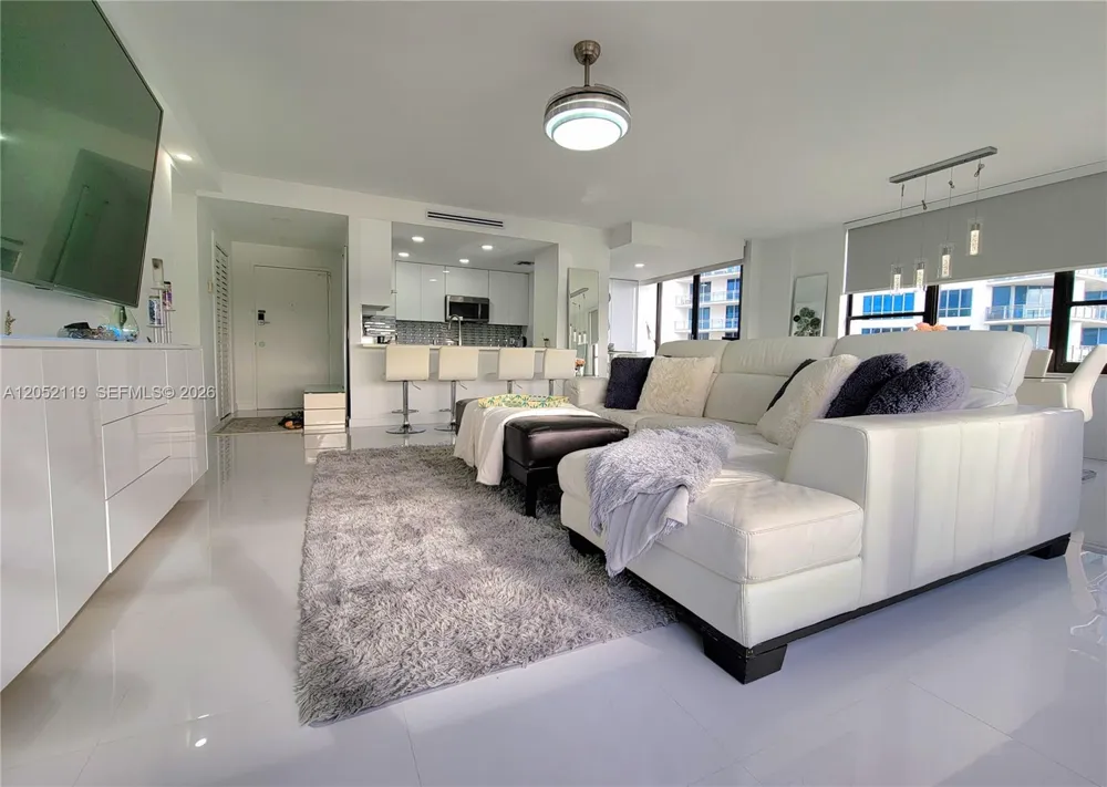 3505 S Ocean Dr #901 Hollywood, FL 33019