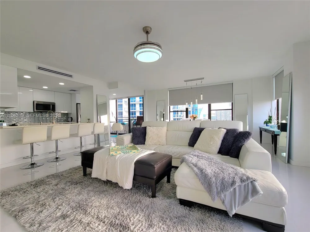 3505 S Ocean Dr #901 Hollywood, FL 33019