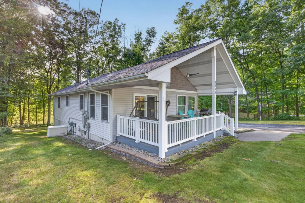 8385 Alberta Street Canadian Lakes, MI 49346
