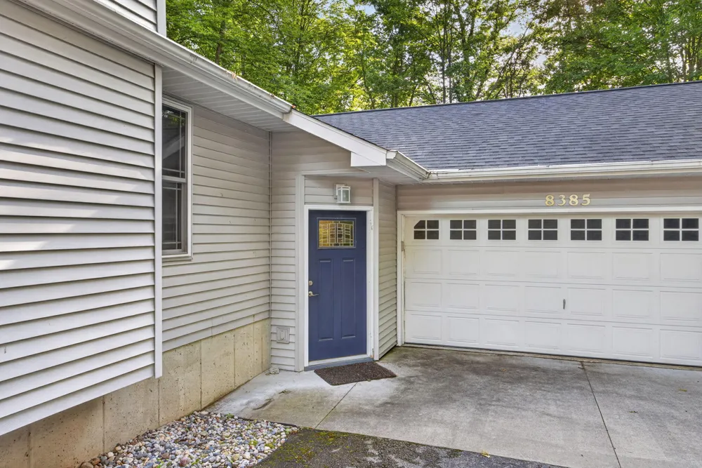 8385 Alberta Street Canadian Lakes, MI 49346
