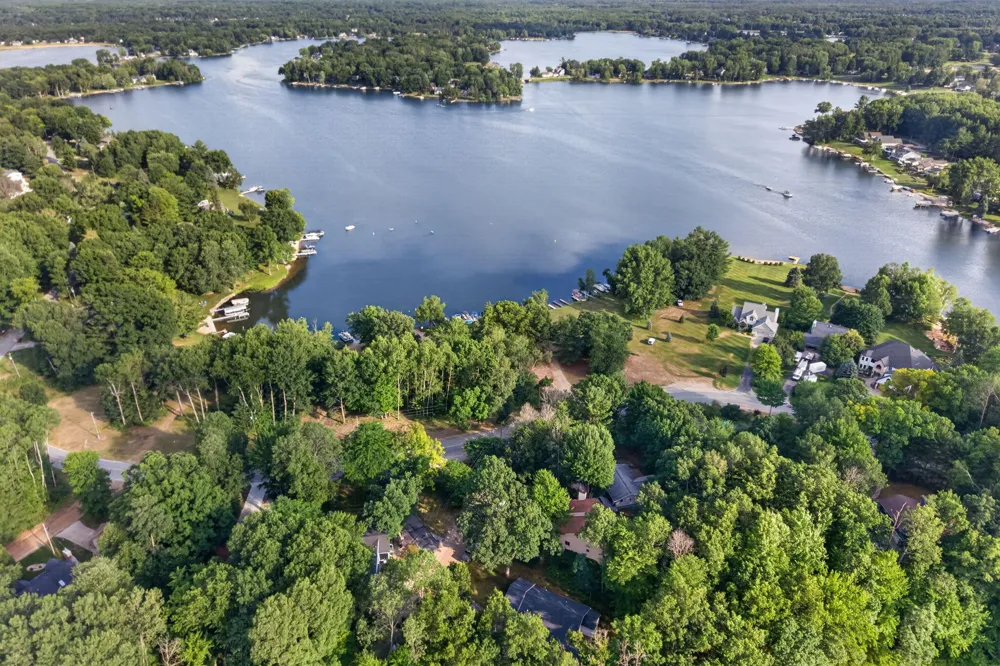 8385 Alberta Street Canadian Lakes, MI 49346