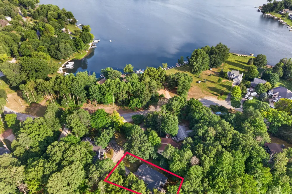 8385 Alberta Street Canadian Lakes, MI 49346